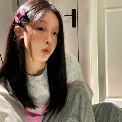 左边最后那栋房子